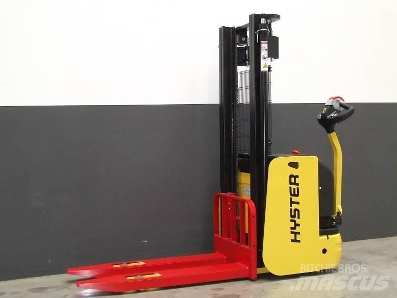 Hyster S1.6AC معدات التكديس الجوالة