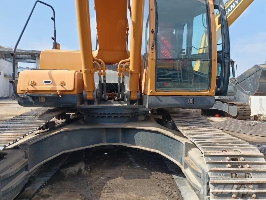 Hyundai 305-9 حفارات زحافة