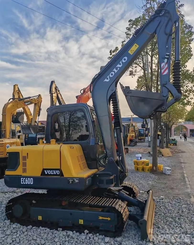 Volvo EC 60 حفارات زحافة