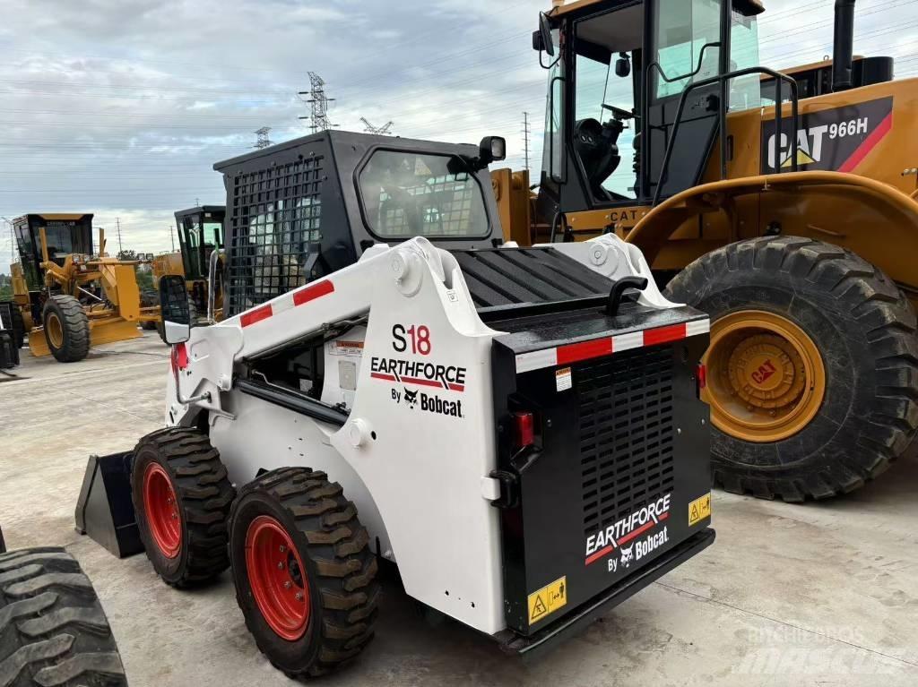 Bobcat S 160 لوادر انزلاقية التوجيه