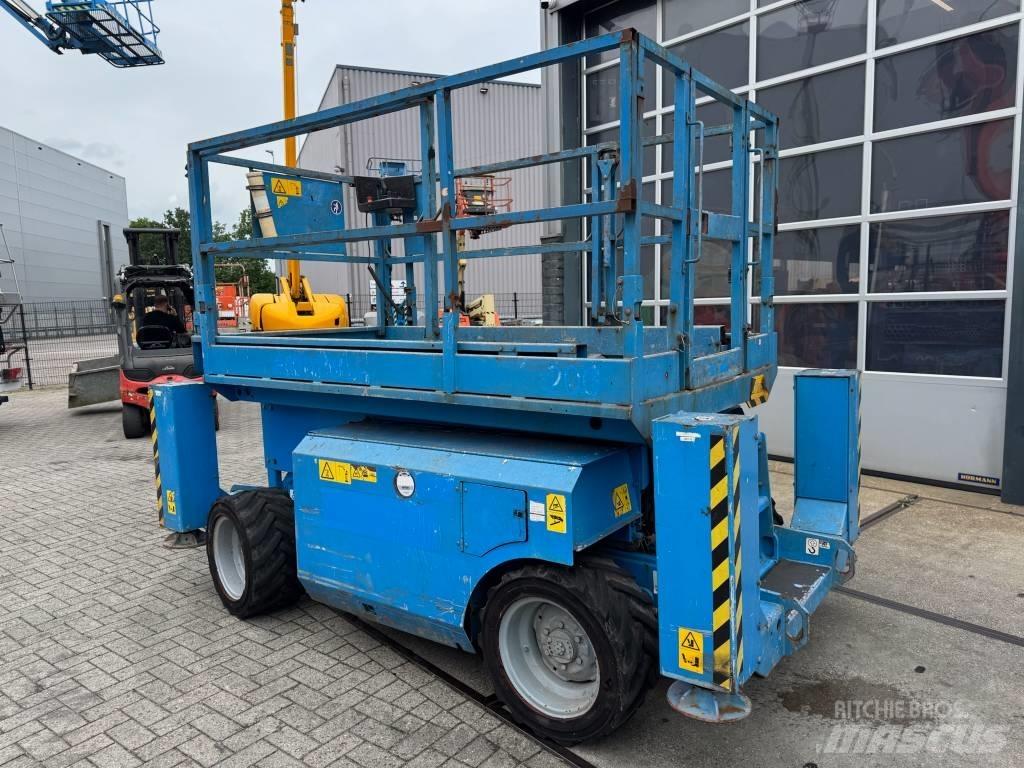 Genie GS 2668 RT رافعات مقصية الشكل