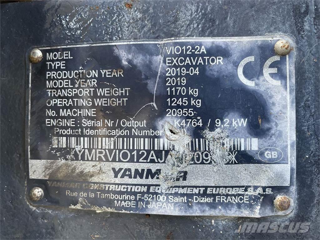 Yanmar VIO12 حفارات بعجل