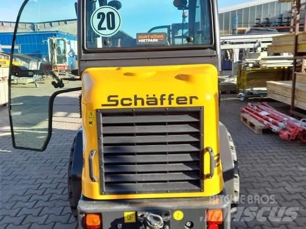 Schäffer 2430 SLT لوادر انزلاقية التوجيه