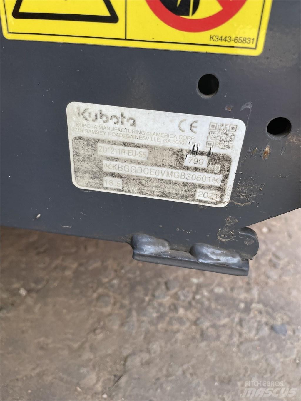 Kubota ZD 1211 ركوب الحشائش