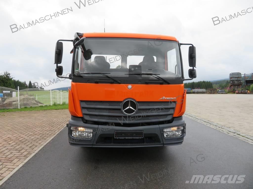 Mercedes-Benz 818K شاحنات قلابة