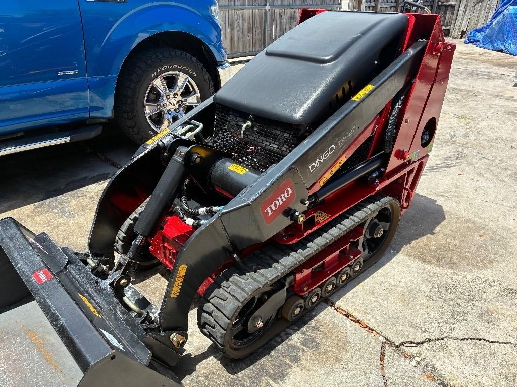 Toro TX427 لوادر انزلاقية التوجيه