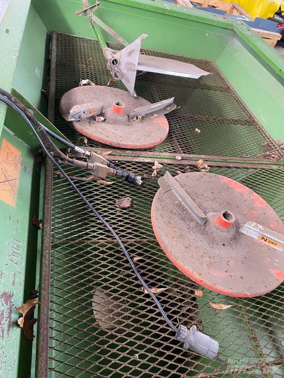 Amazone ZA-U 1001 معدات فرد المواد المعدنية