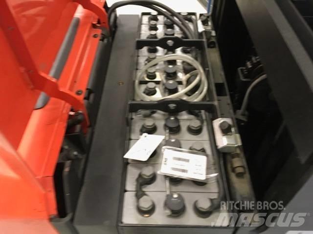 Toyota OSE 100 W معدات الرفع عالي المستوى