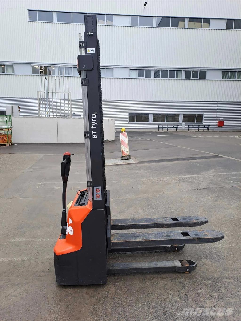 Toyota BT SHE100 رافعات ومنصات أخرى