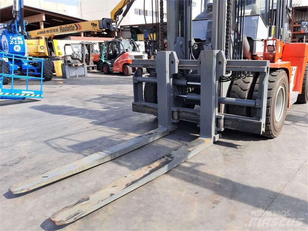 Kalmar DCE120 12 شاحنات الديزل