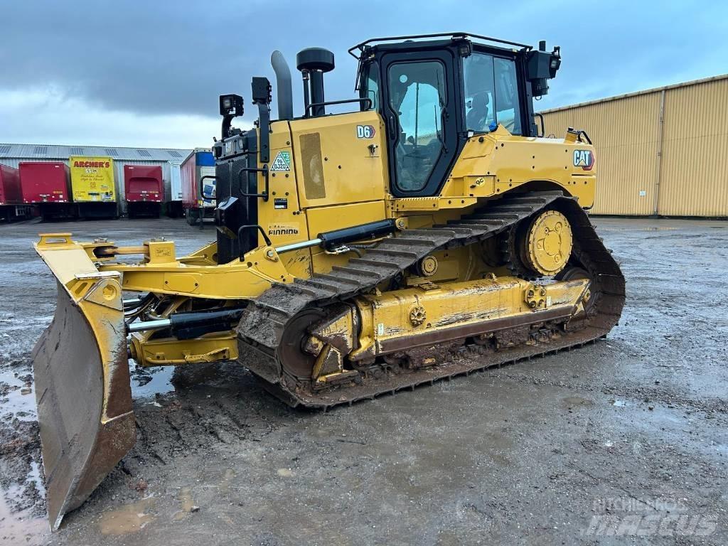 CAT D 6 LGP بلدوزرات مجنزرة