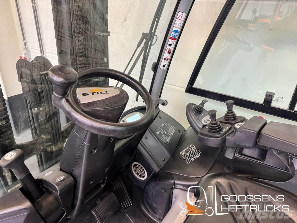 Still RX 60-25 شاحنات ذات رافعات شوكية تعمل بالكهرباء