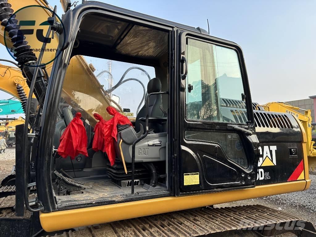 CAT 315 D2L حفارات زحافة