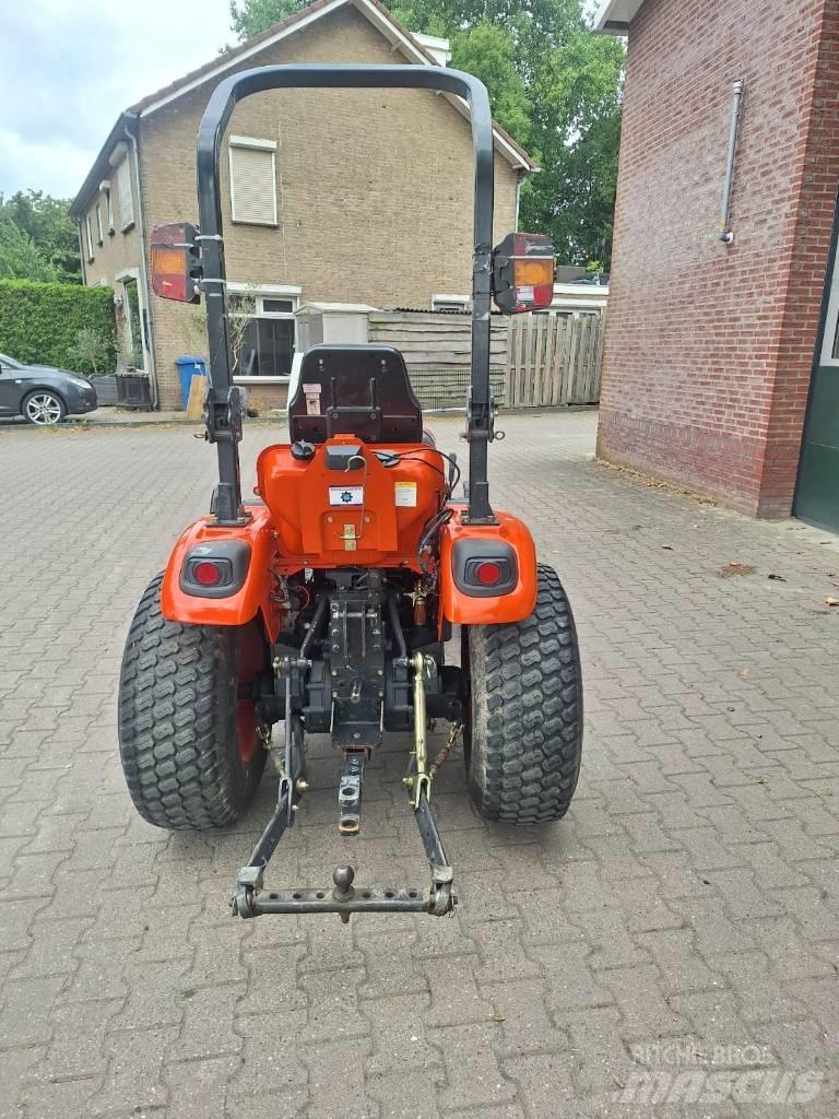 Kioti CK2810 HST الجرارات