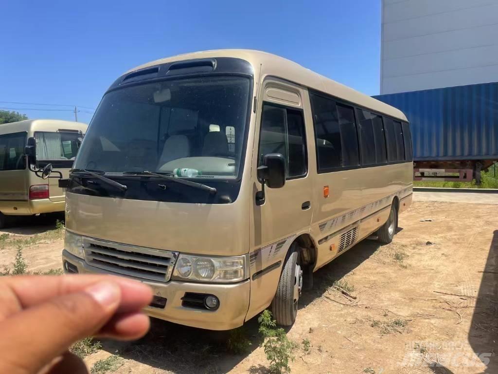 Toyota Coaster حافلة داخل المدينة