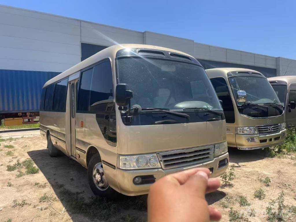 Toyota Coaster حافلة داخل المدينة