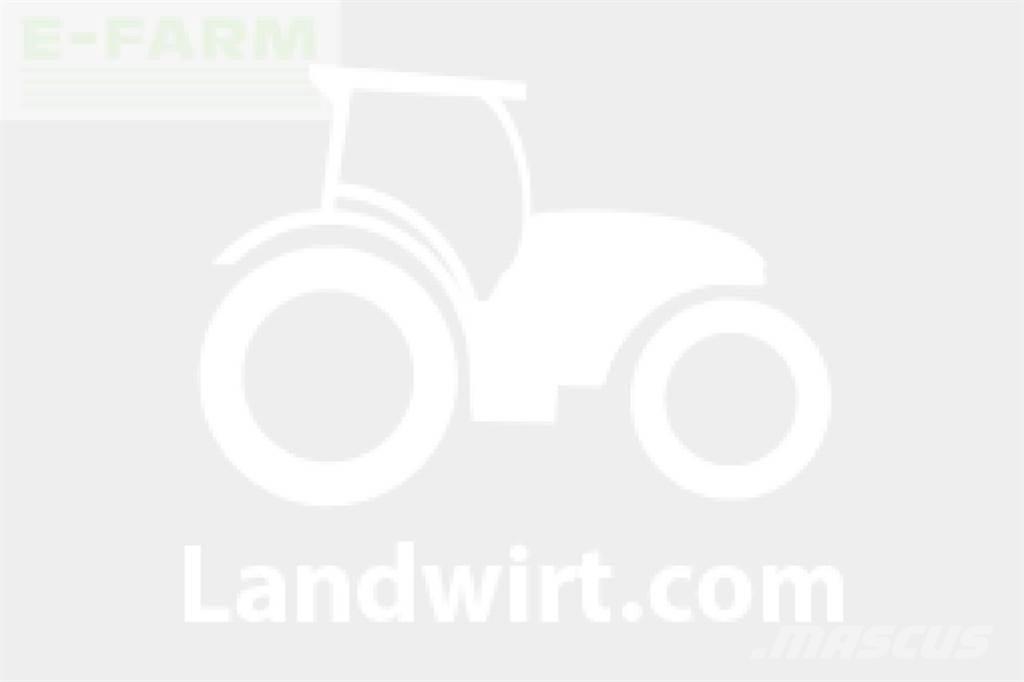 John Deere 9600 علافات ذاتية الدفع