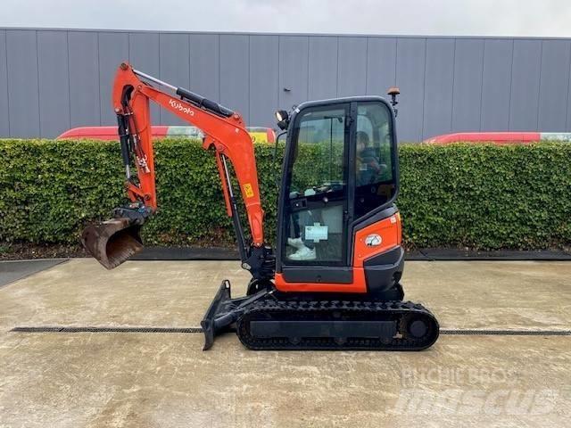 CAT 302.7 D CR حفارات صغيرة أقل من 7 طن (حفارات صغيرة)