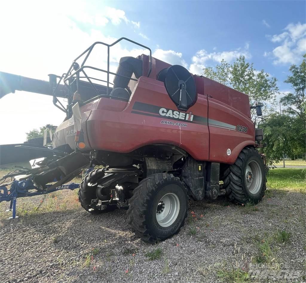 Case IH 8230 AF حصادات