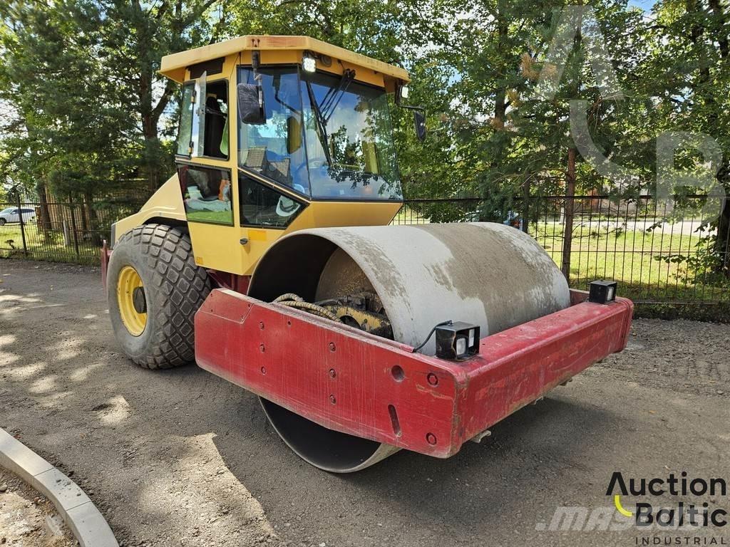 Dynapac CA 302 D مداحل أحادية الأسطوانة