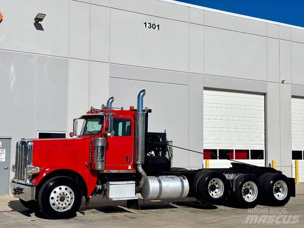 Peterbilt 388 وحدات الجر