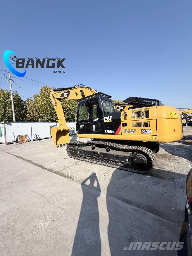 CAT 329 D حفارات زحافة