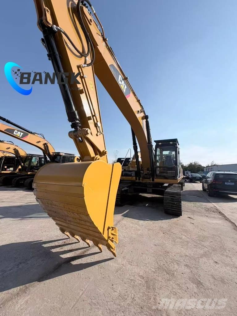 CAT 329 D حفارات زحافة