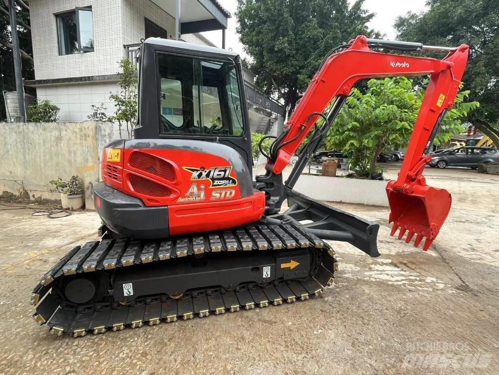 Kubota kx155 حفارات زحافة