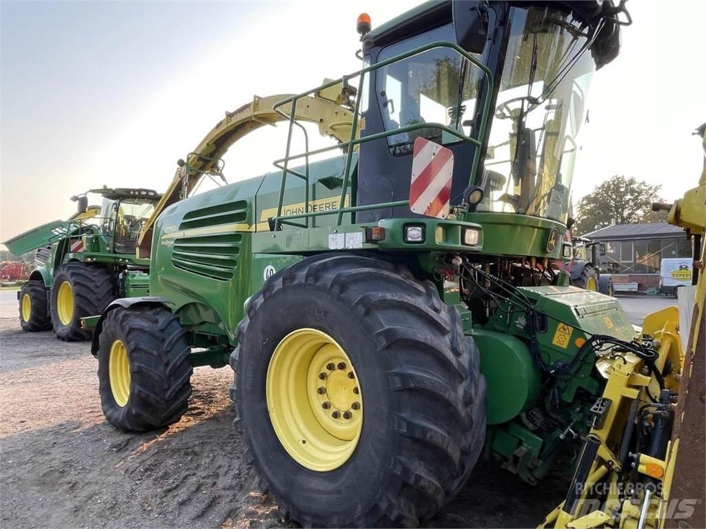 John Deere 7750 علافات ذاتية الدفع