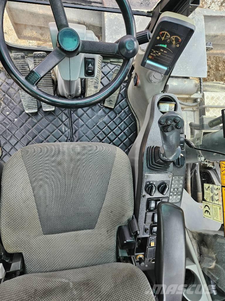 Volvo EW 160 C حفارات بعجل