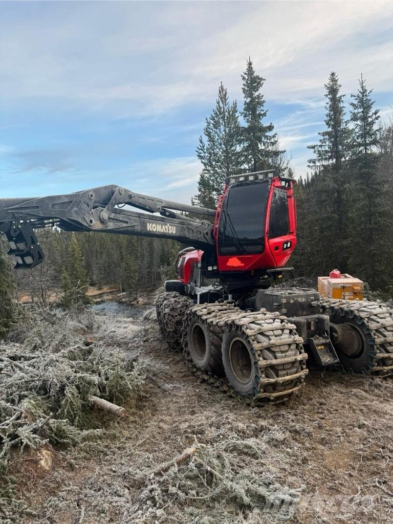 Komatsu 931 XC حصادات