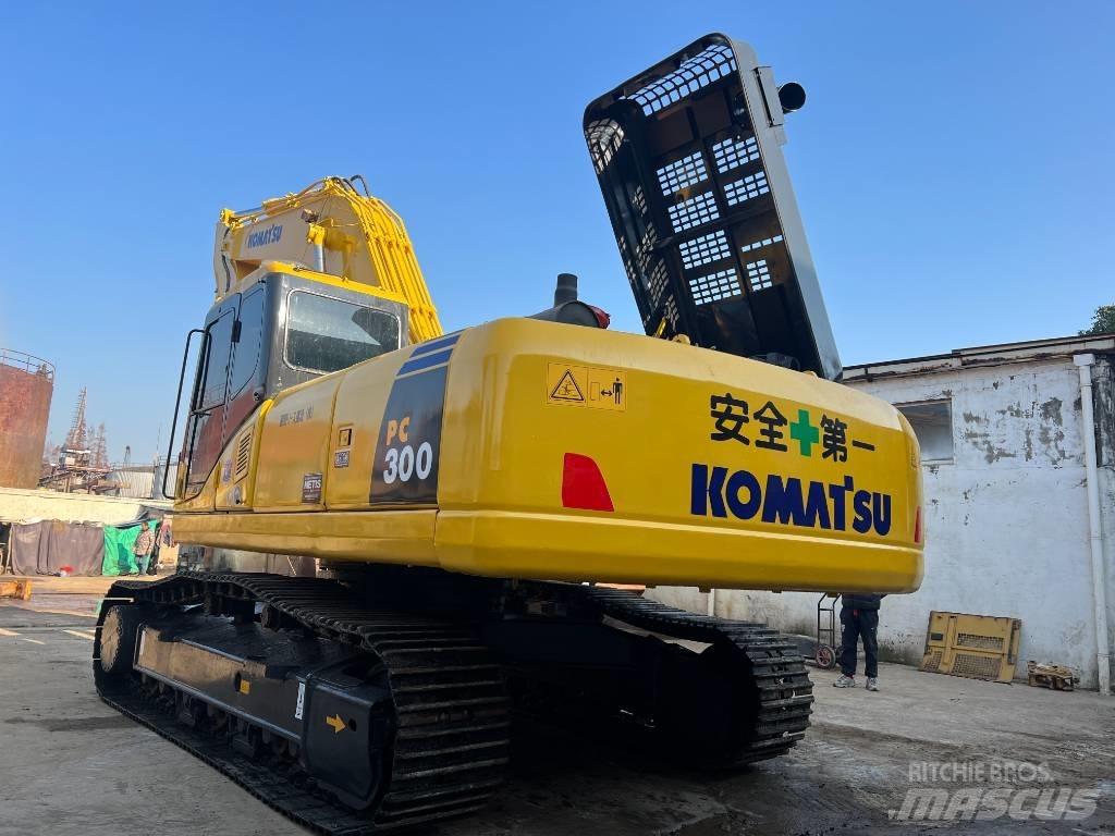Komatsu PC300-7 حفارات زحافة