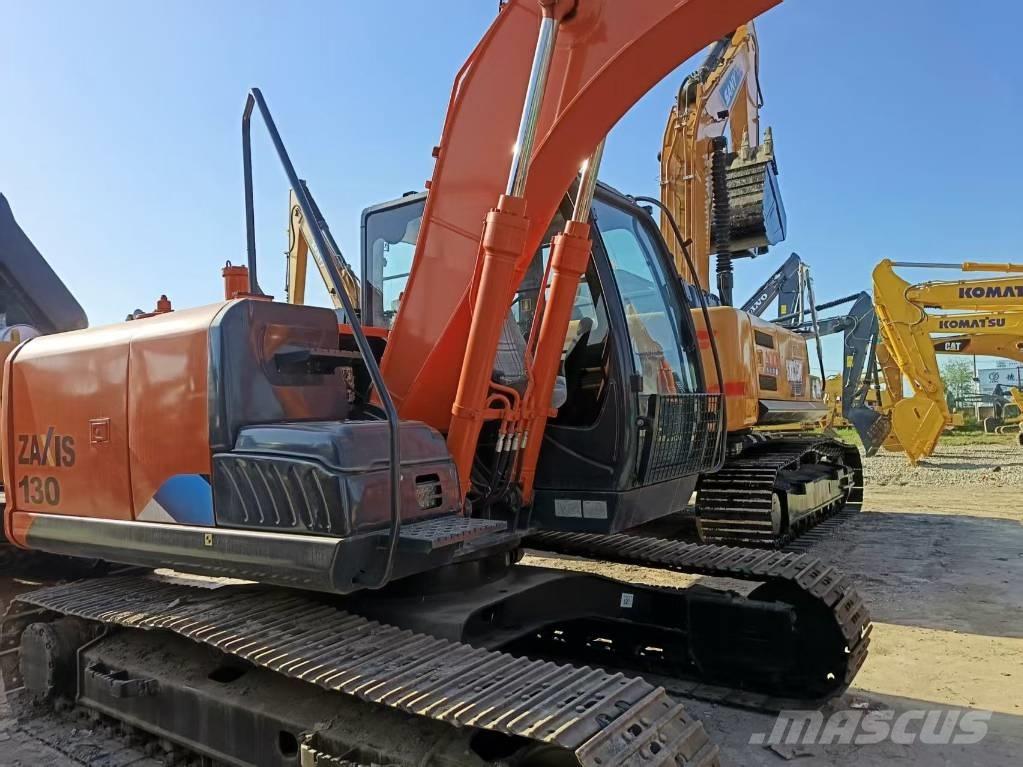 Hitachi ZX 130 حفارات زحافة
