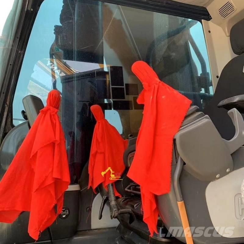 CAT 349 حفارات زحافة