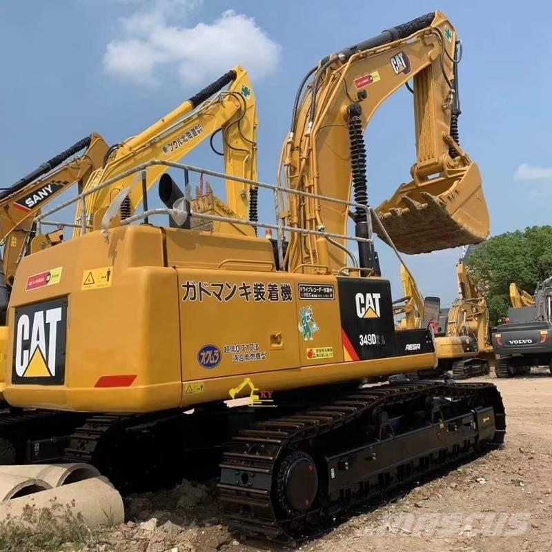 CAT 349 حفارات زحافة