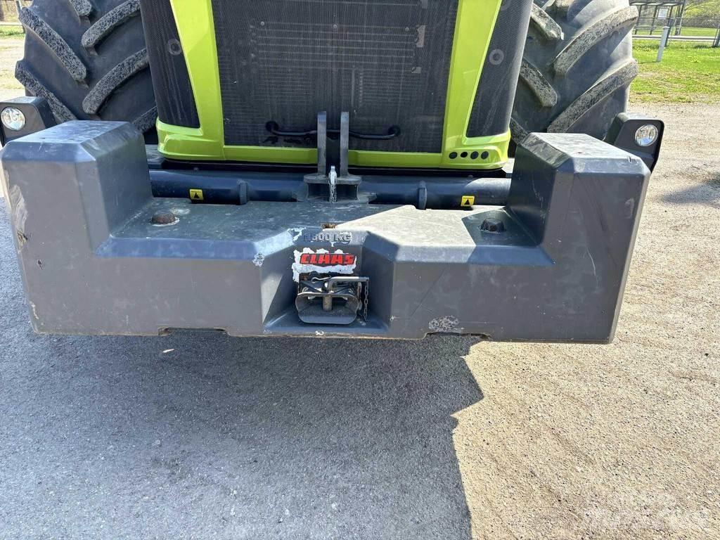 CLAAS Xerion 5000 الجرارات