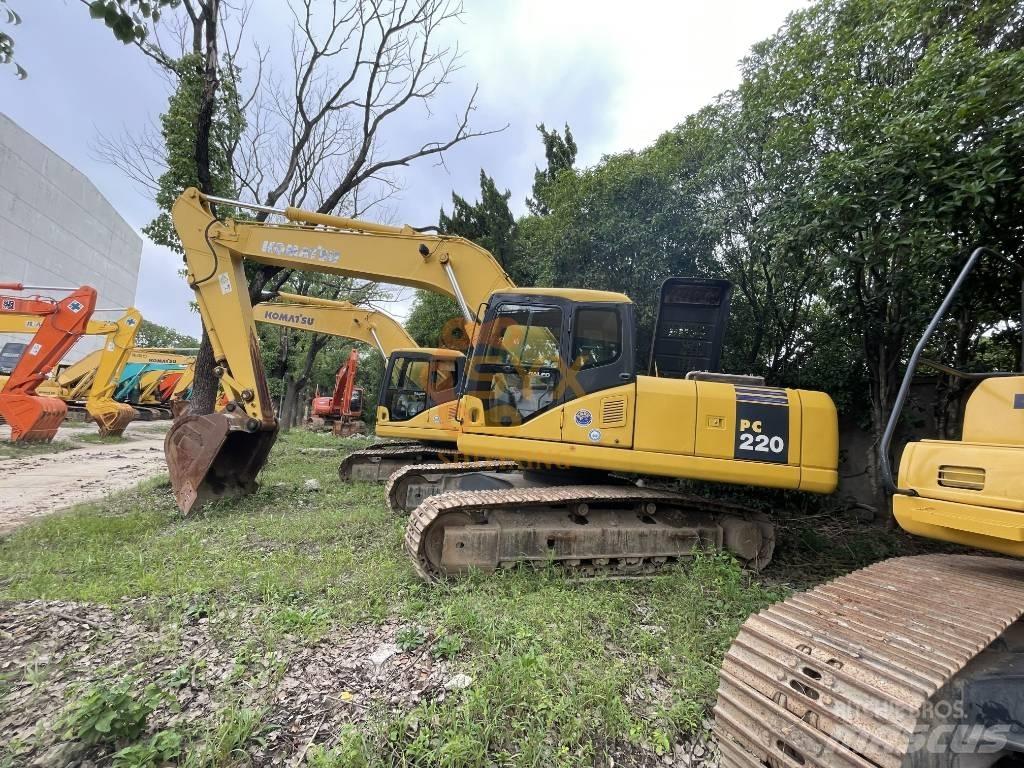 Komatsu PC 220-7 حفارات زحافة