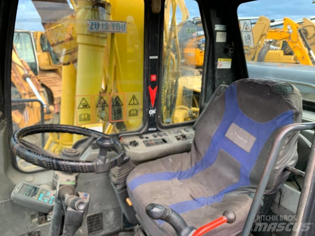 Komatsu PW 170 ES حفارات بعجل