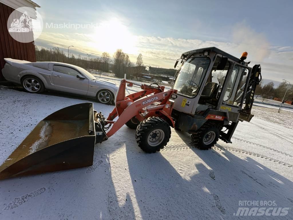 Kubota R 420 لوادر ذات جرافات عكسية