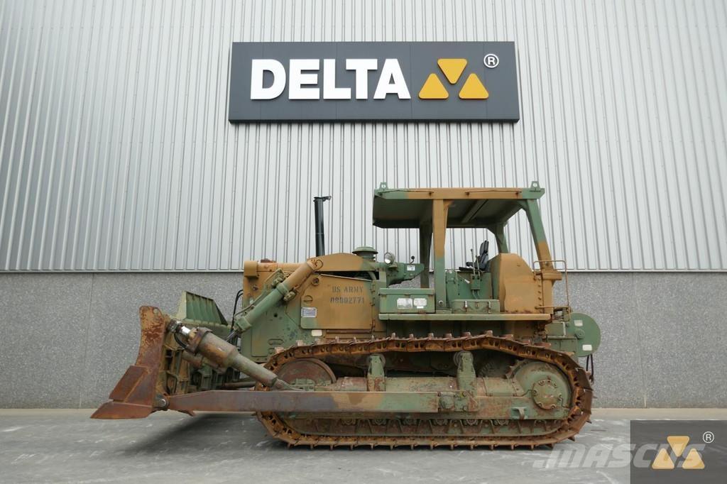 CAT D7F Ex-army بلدوزرات مجنزرة