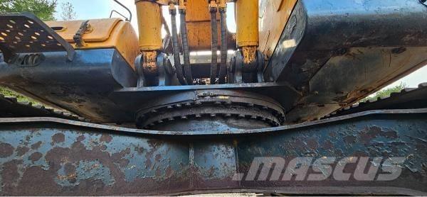 Hyundai Robex 300 LC حفارات زحافة