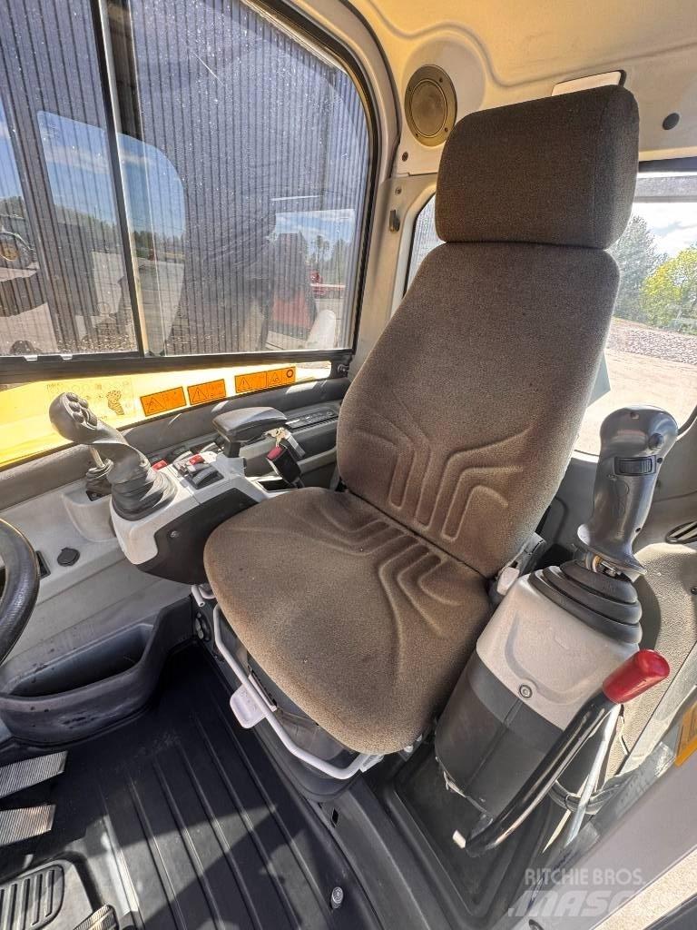 Wacker Neuson 6503 حفارات بعجل
