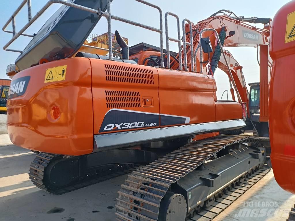 Doosan DX300-9 حفارات زحافة