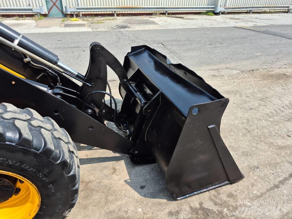 JCB 407 لوادر بعجل