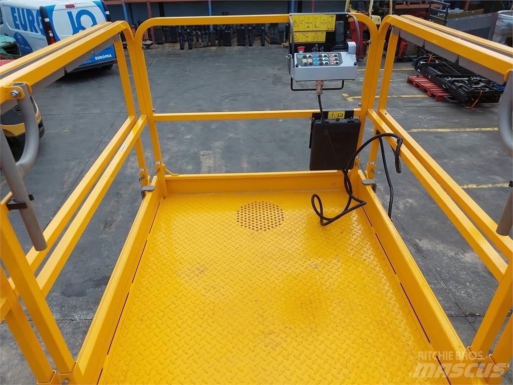 Haulotte C12DX رافعات مقصية الشكل