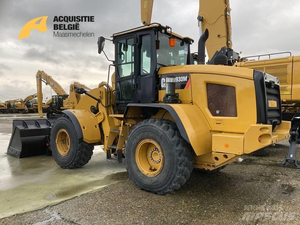 CAT 930M لوادر بعجل