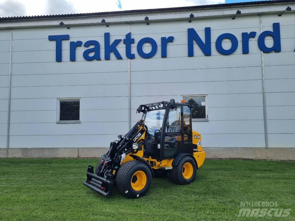 JCB 403 Plus لوادر انزلاقية التوجيه