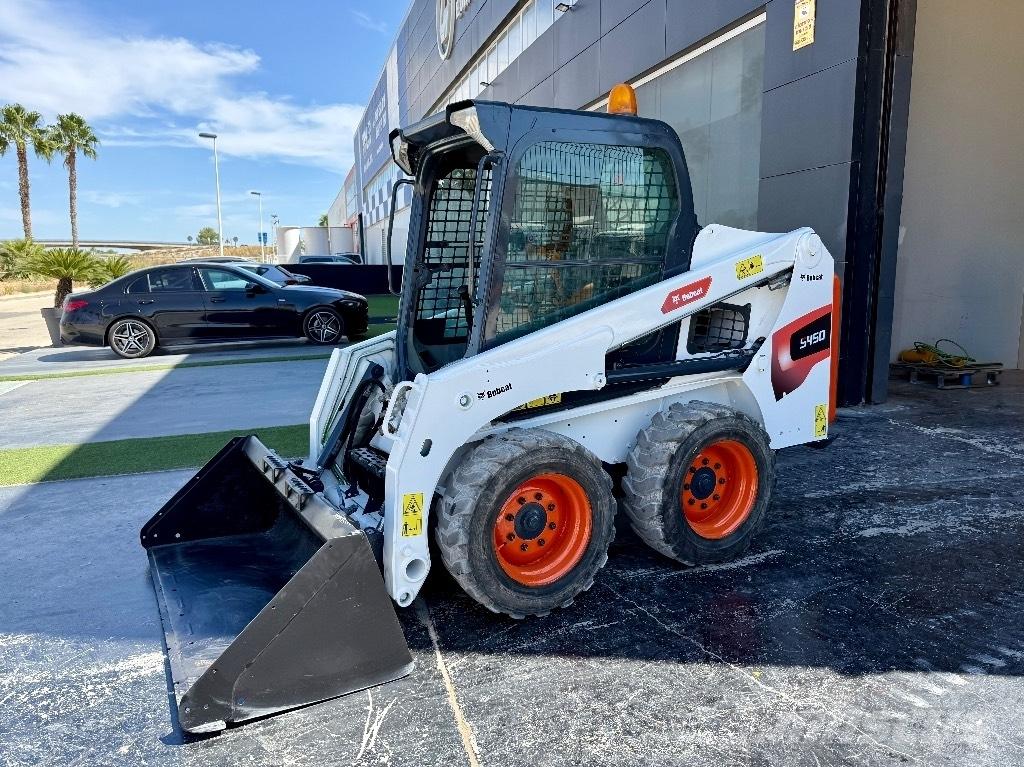 Bobcat S 450 لوادر انزلاقية التوجيه