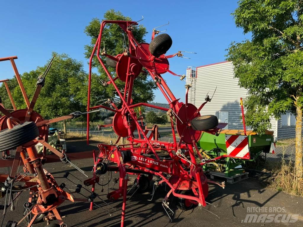 Lely LOTUS 770 مكابس وميبسات التبن