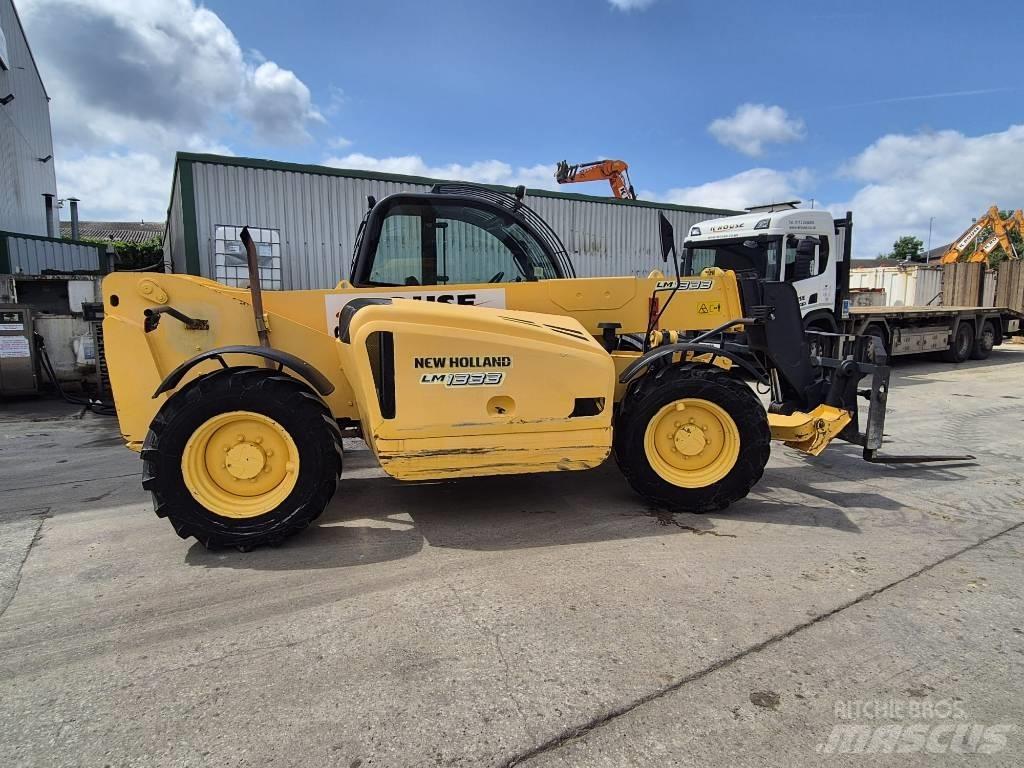 New Holland LM 1333 مناولات متداخلة